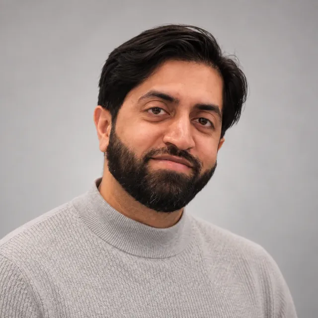 Portrait of Hassan, Product Manager at Rampfinity
